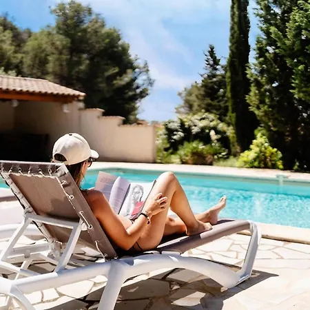 Villa La Mancha - 8 Persons With Pool In A French Village