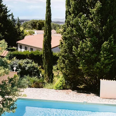La Mancha - 8 Persons With Pool In A French Village